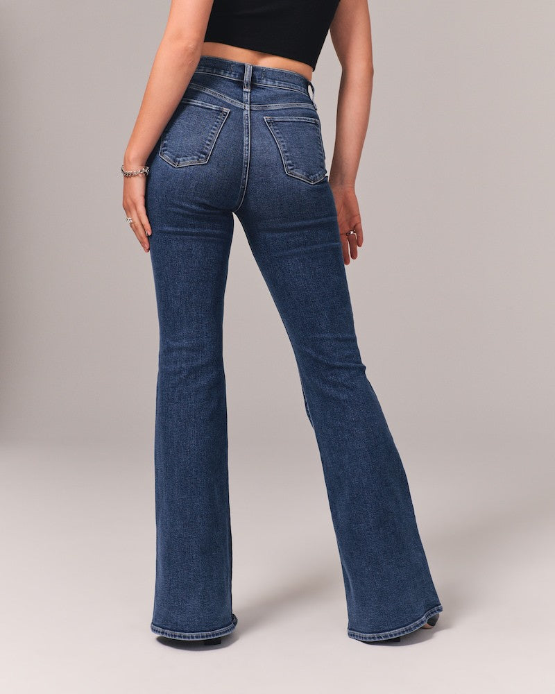 Vintage Chic Bell-Bottom Jeans – Curazona