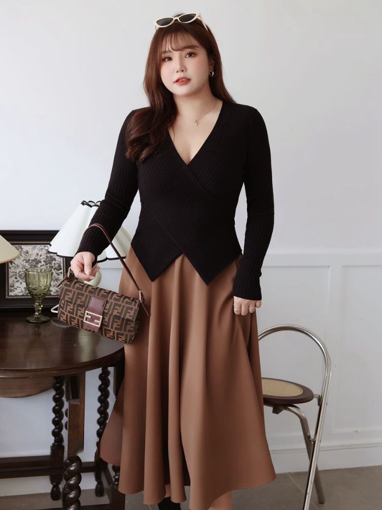 V-Neck Cross Sheep Wool Sweater